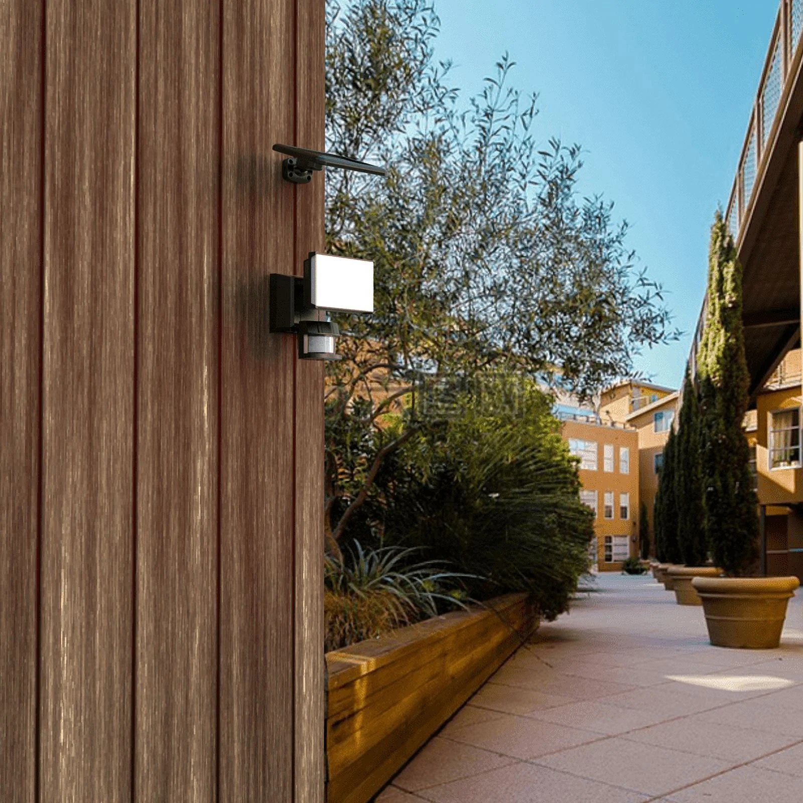 One Head Adjustable LED Solar Powered Motion Outdoor Security Flood Light, 1000 Lumens